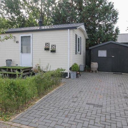 Sfeervol Chalet Op De Veluwe Putten Eksteriør billede