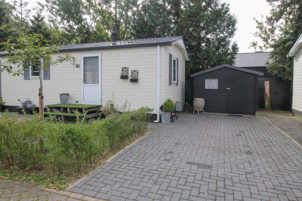Sfeervol Chalet Op De Veluwe Putten Eksteriør billede