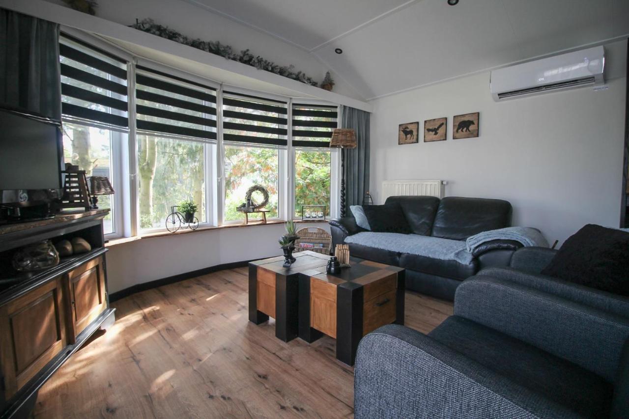 Sfeervol Chalet Op De Veluwe Putten Eksteriør billede