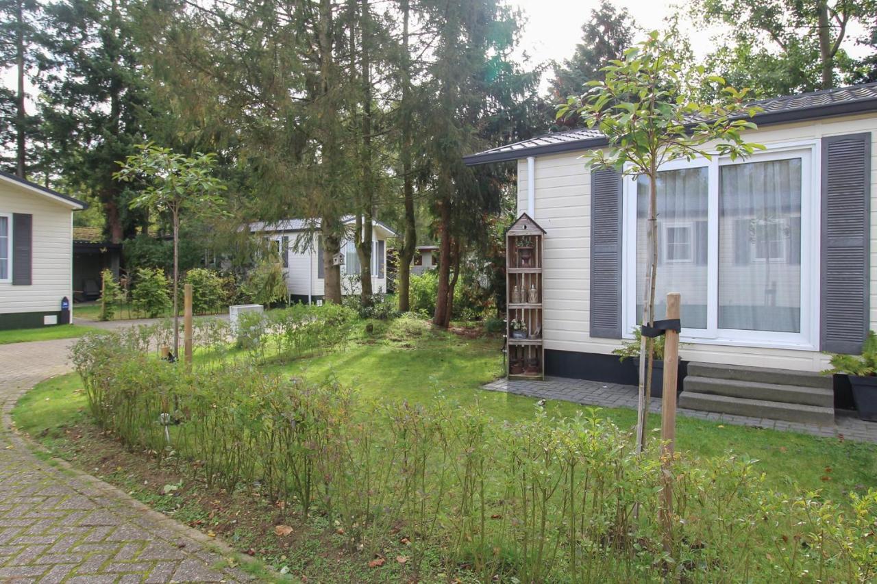 Sfeervol Chalet Op De Veluwe Putten Eksteriør billede