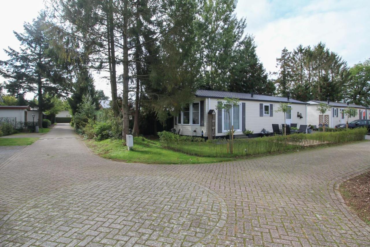 Sfeervol Chalet Op De Veluwe Putten Eksteriør billede