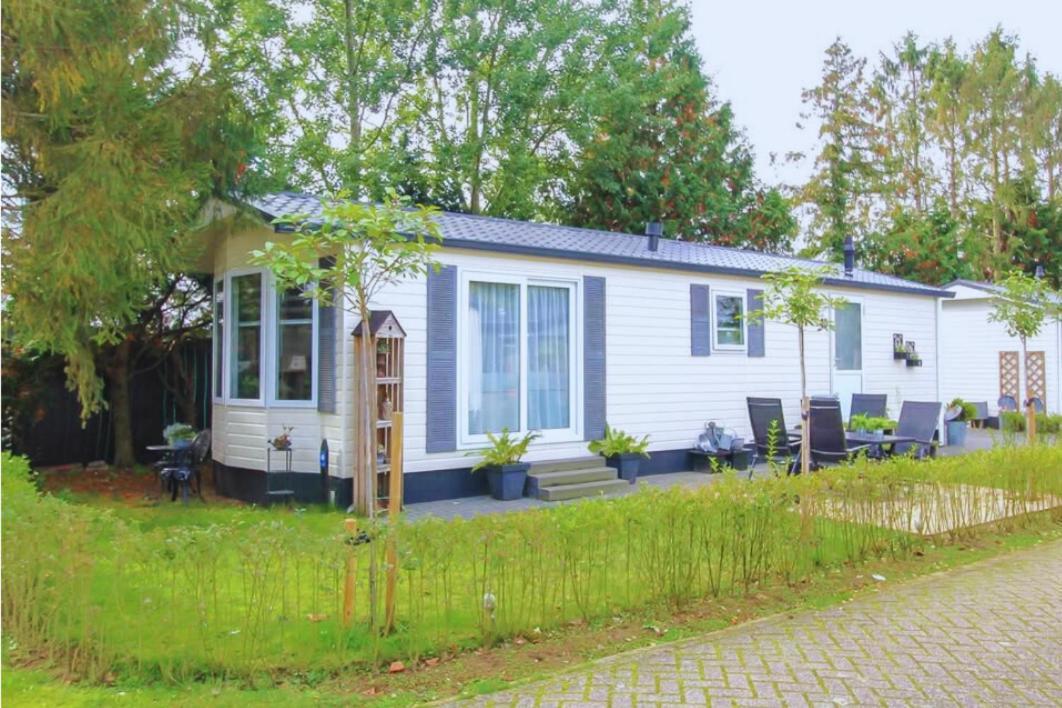 Sfeervol Chalet Op De Veluwe Putten Eksteriør billede